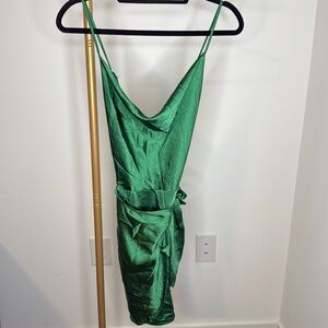 Beautiful green size XL Zara holiday dress NwT